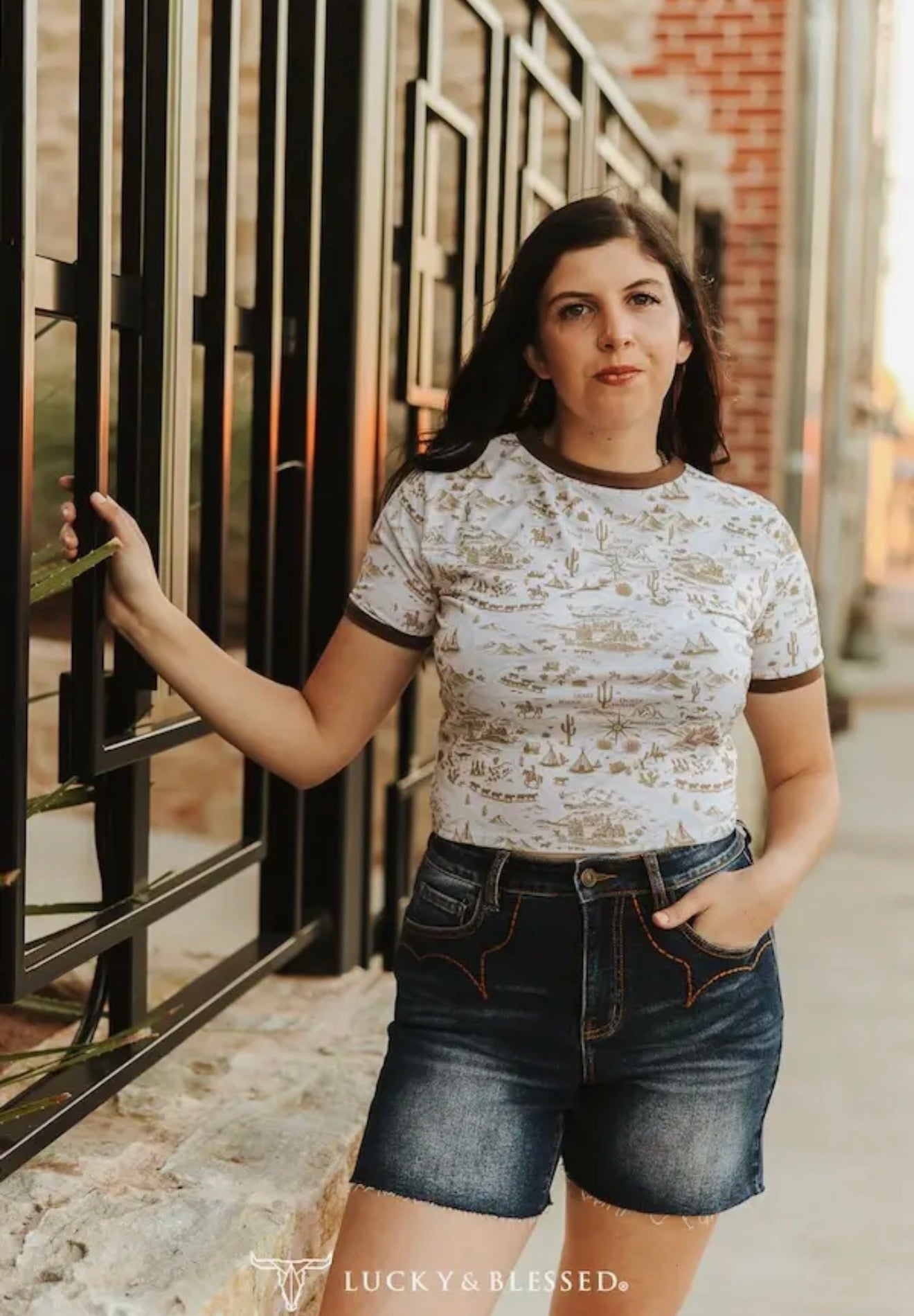 Western printed brown contrast tee