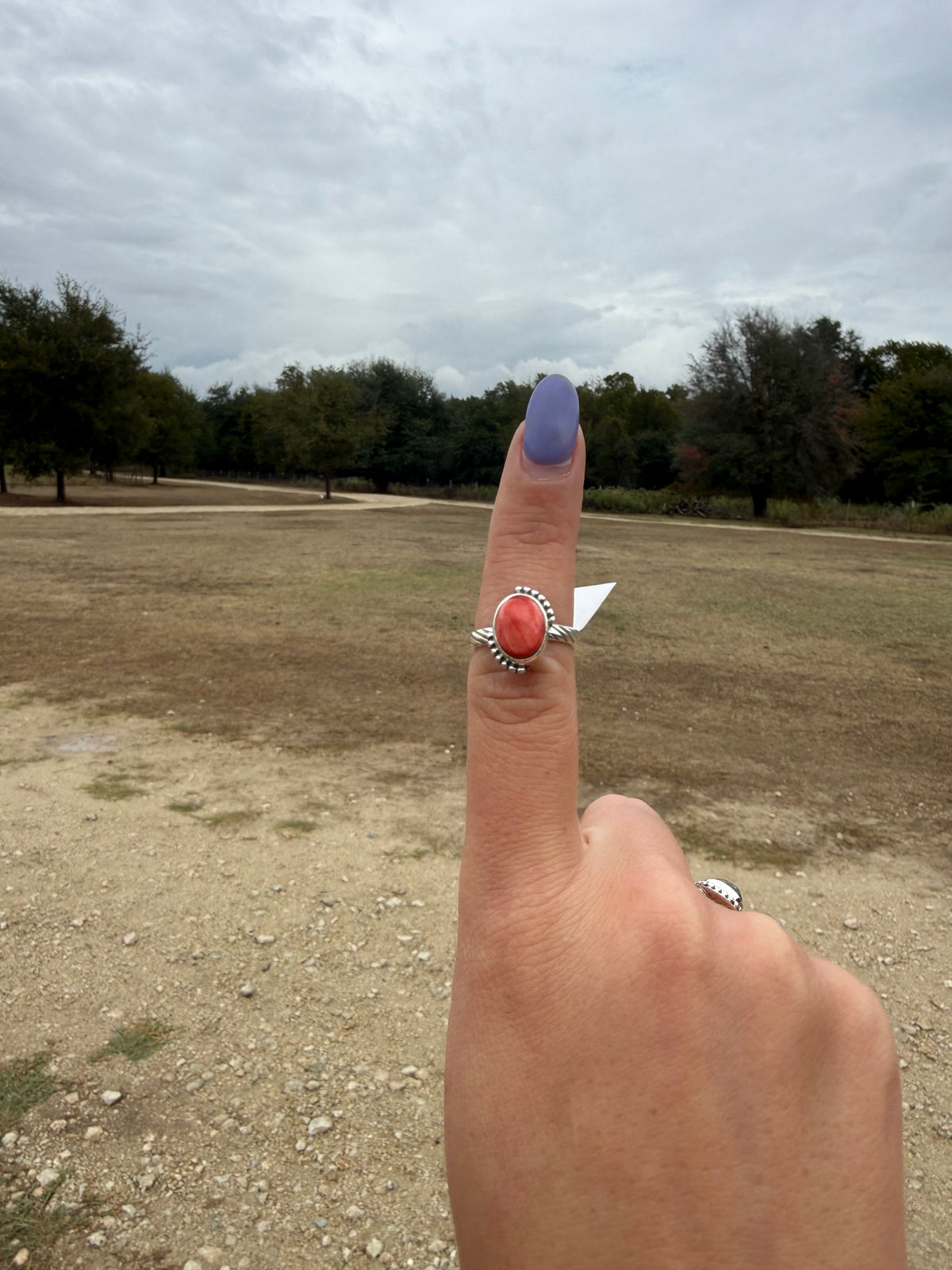 Red spiny oyster adjustable ring