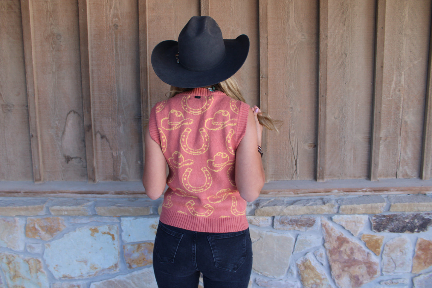 A Camel Western Contrast Knit Sleevelss Button Down Shirt