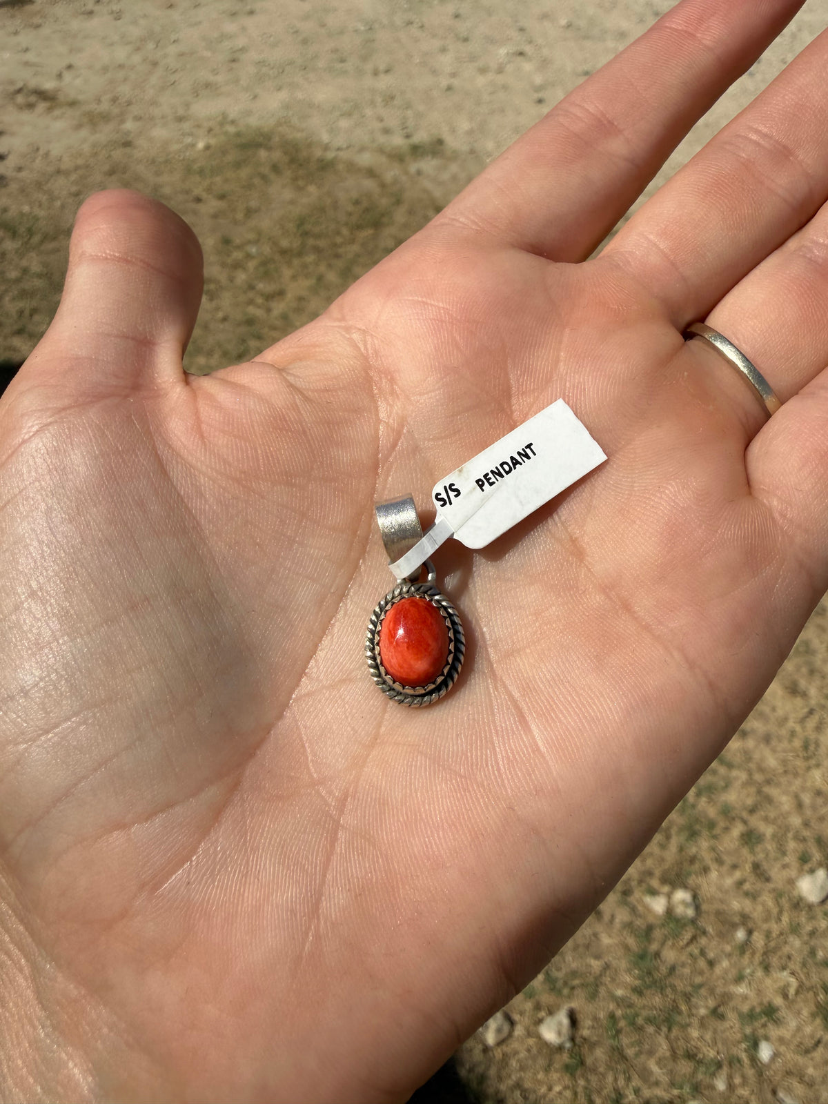 Red spiny oyster pendant