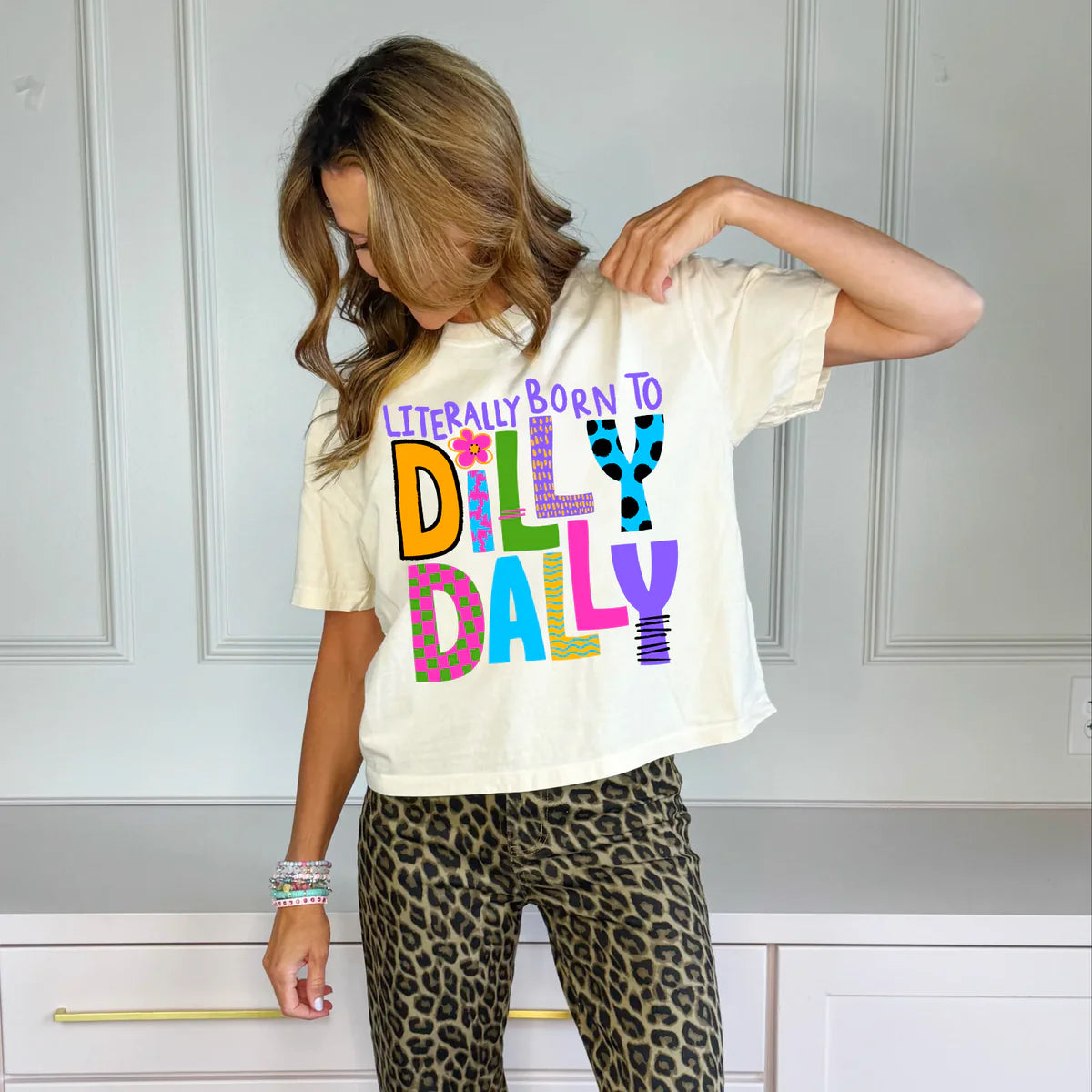 Dilly Dally Tee